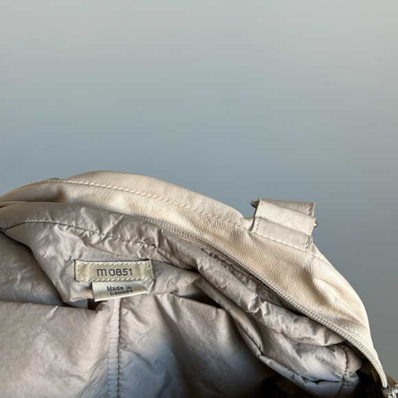 0851 Cream Leather Shoulder Bag - Picture 3 of 4